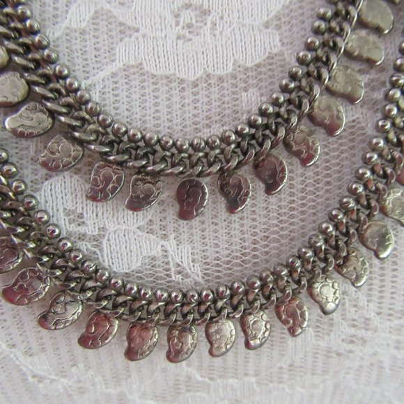Silver tone textured fringed chain necklace - Picture 3 of 8